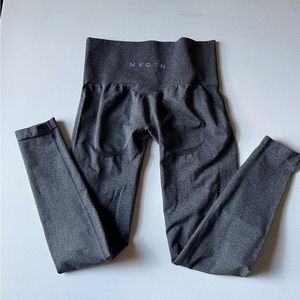 Nvgtn contouring leggings.
